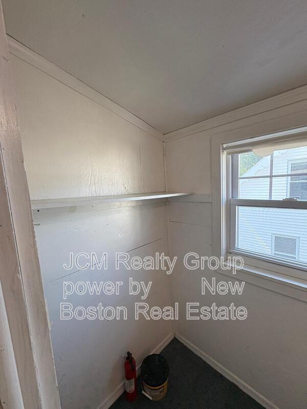 Building Photo - 40 Hurd St