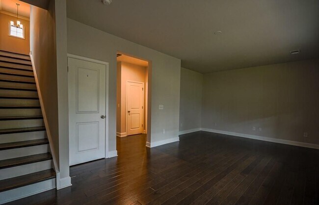 Building Photo - 845 Atwood Ln