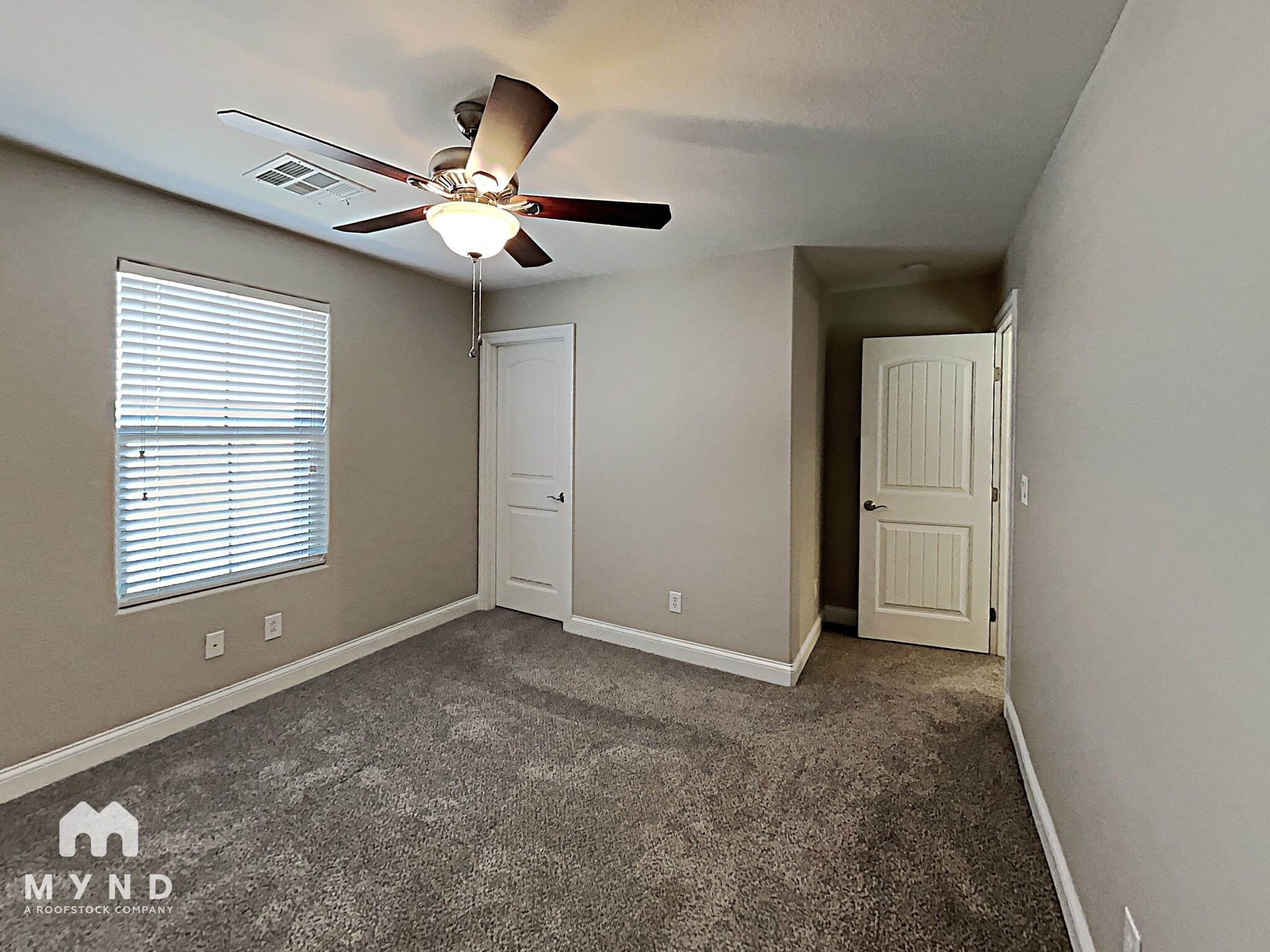 Building Photo - 6982 Castle Mountain Ave