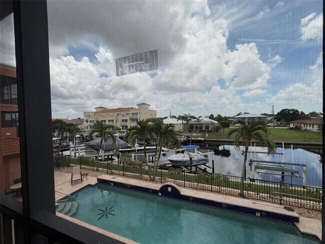 Building Photo - 1344 Mediterranean Dr