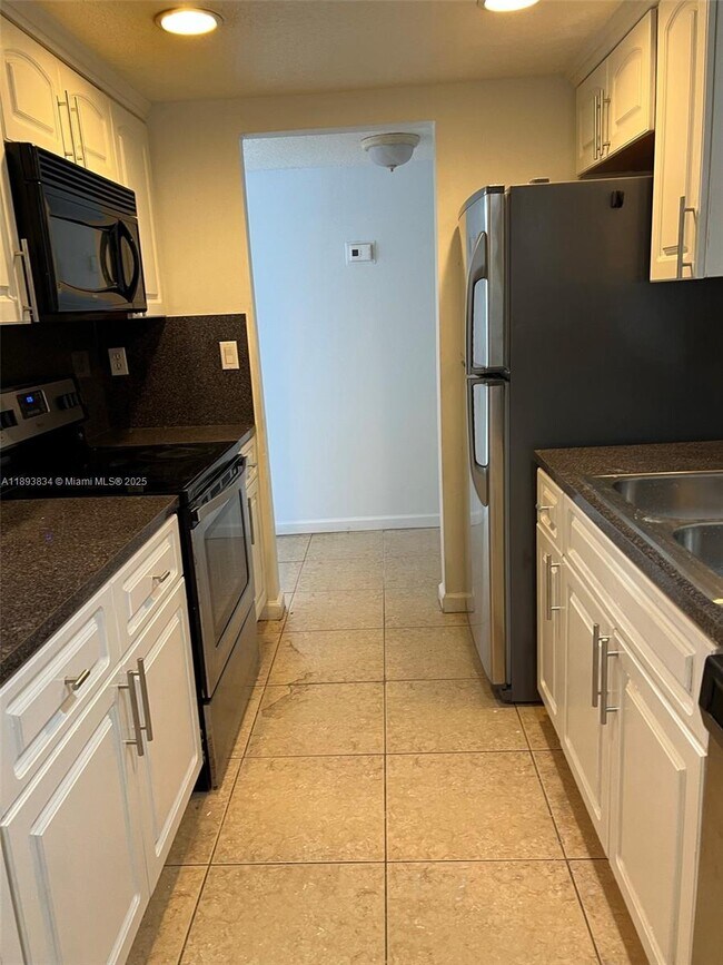 Building Photo - 1900 N Congress Ave