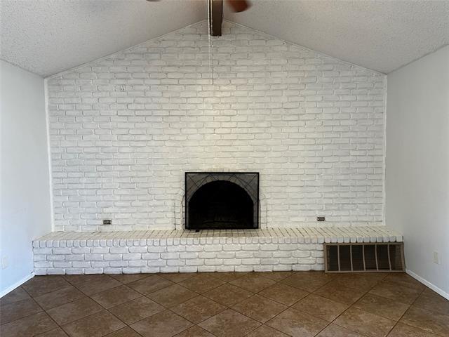 Building Photo - 3808 Ridge Rd
