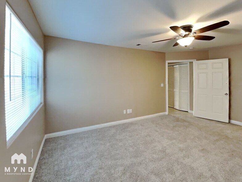 Building Photo - 3440 Winterhaven St