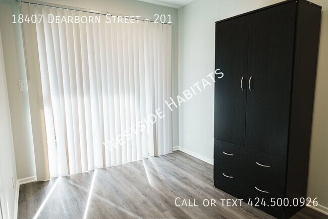 Building Photo - 18407 Dearborn - Gorgeous, fully renovated...