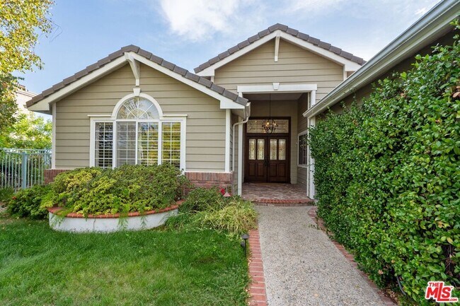 Building Photo - 24534 Stonegate Dr