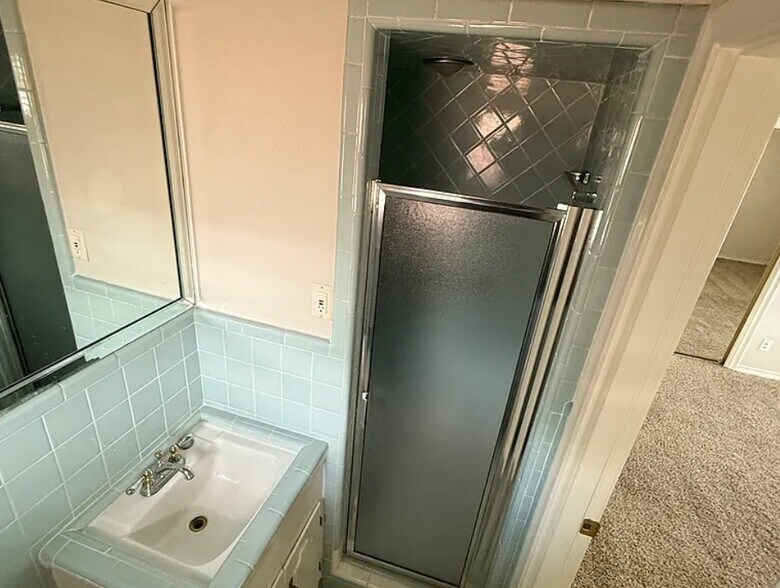 Building Photo - 8604 Baltimore Dr