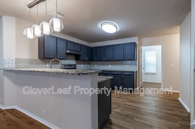 Building Photo - 802 Amber Knoll