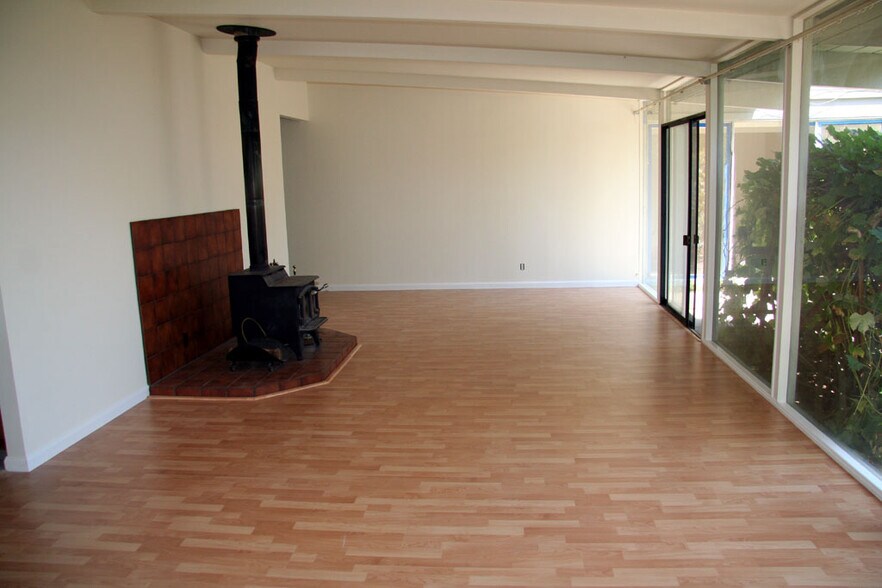 Building Photo - 678 Las Colindas Rd