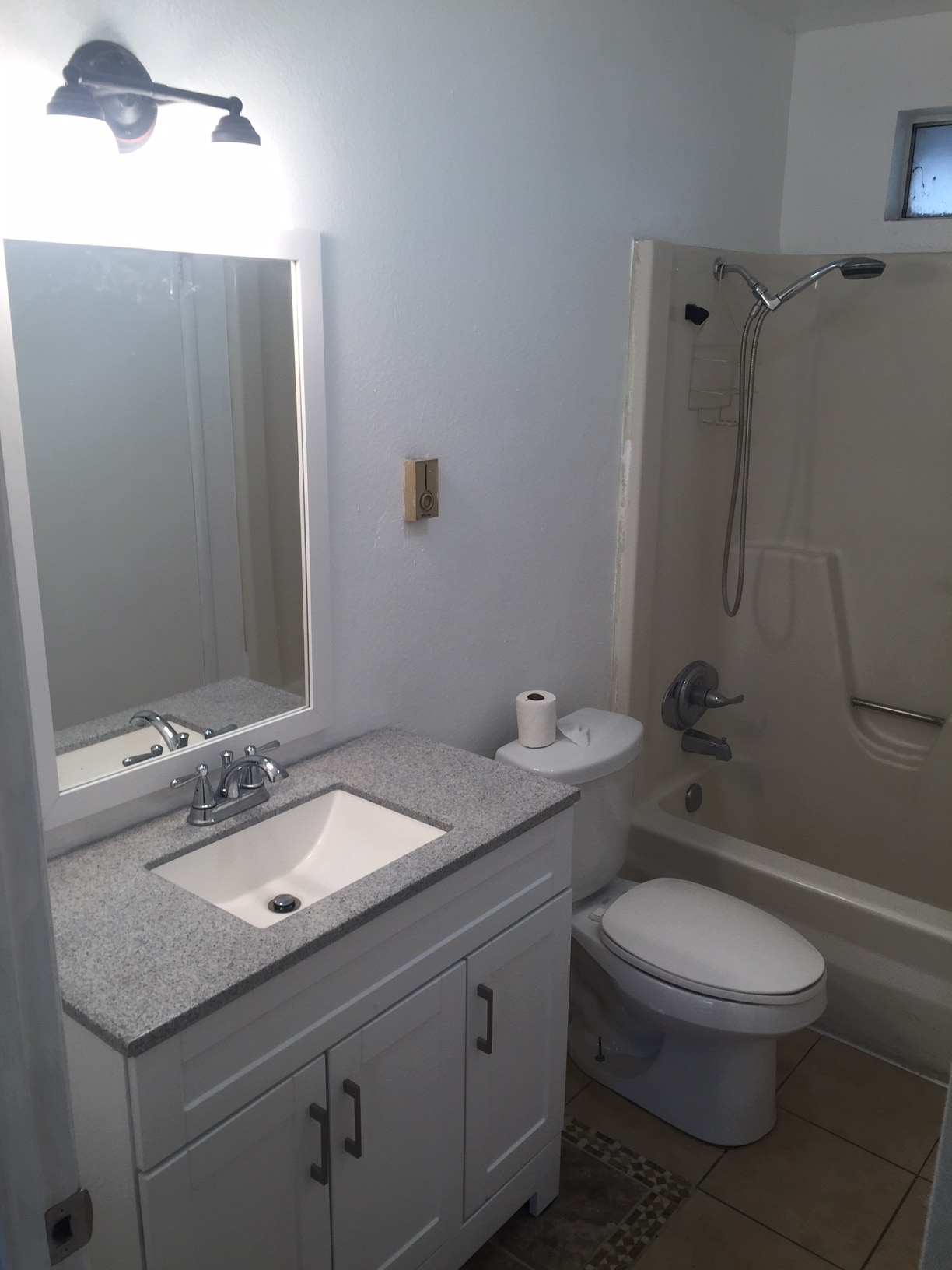 Building Photo - 134 N Willow St