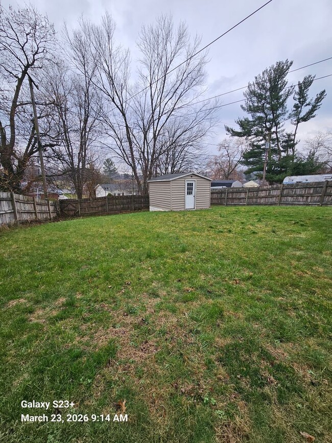 Building Photo - EDGEWOOD - SINGLE FAMILY RANCHER