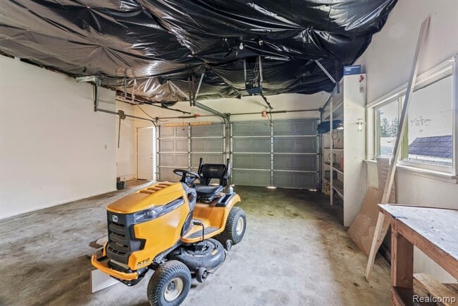 Building Photo - 4350 Otter Lake Rd