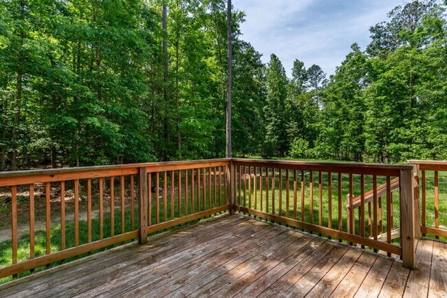 Building Photo - Beautiful Rental in The Highlands – Spacio...