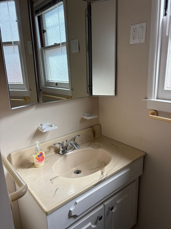 Building Photo - 2120 Williams St