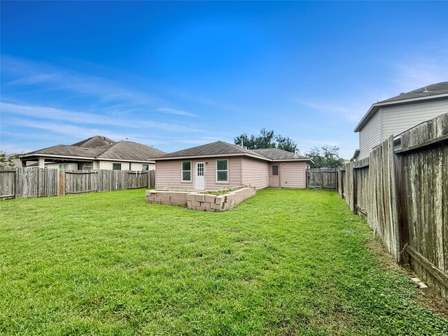 Building Photo - 3503 Apache Meadows Drive
