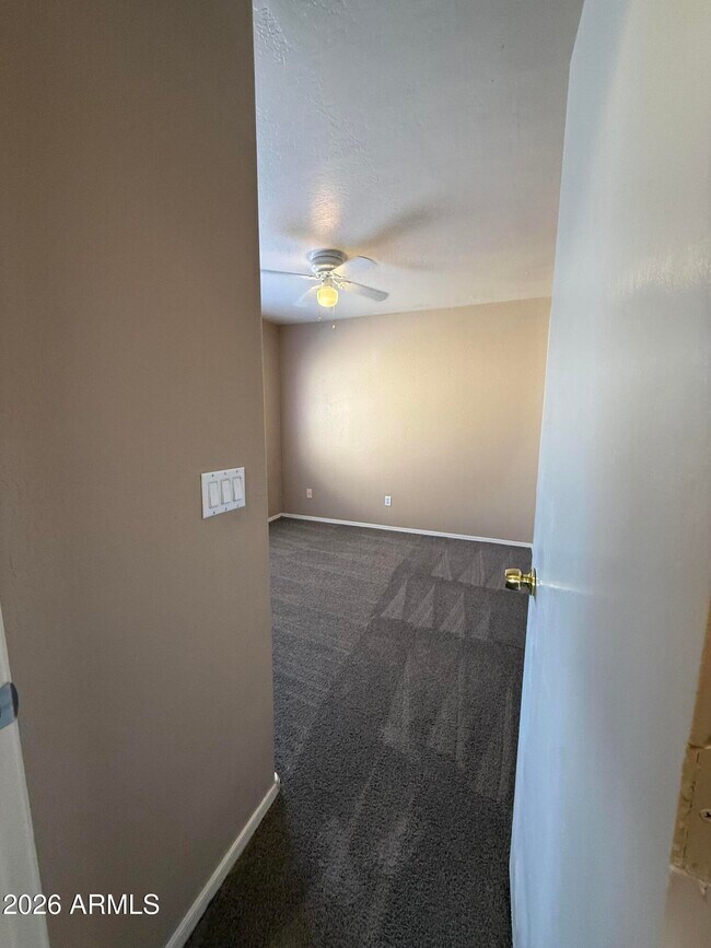 Building Photo - 12622 W Corrine Dr