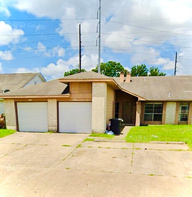 Primary Photo - 10167 Inwood Hollow Ln