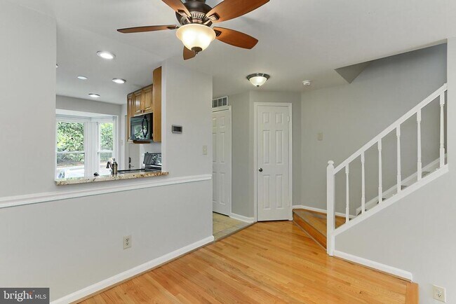 Building Photo - 11931 Redtree Way