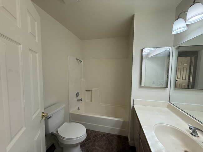 Building Photo - 3180 S Lindell Rd