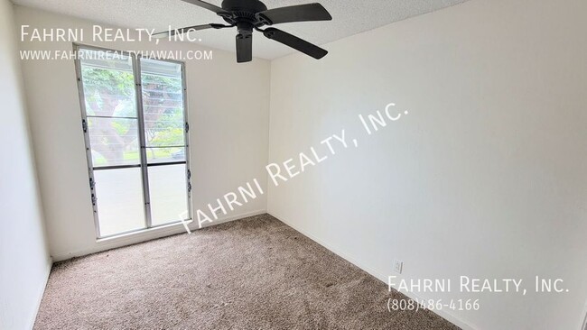 Building Photo - PALEHUA GARDENS - Upgraded 3 Bedroom Townhome