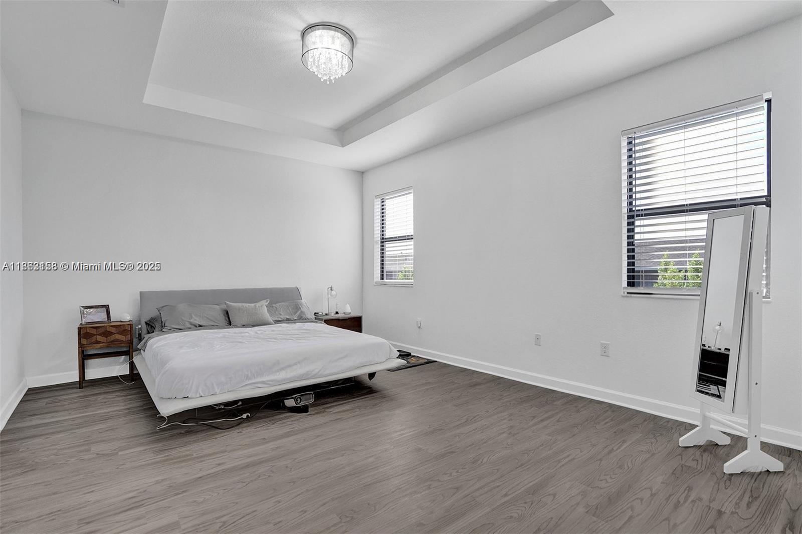 Building Photo - 268 NE 210th Way