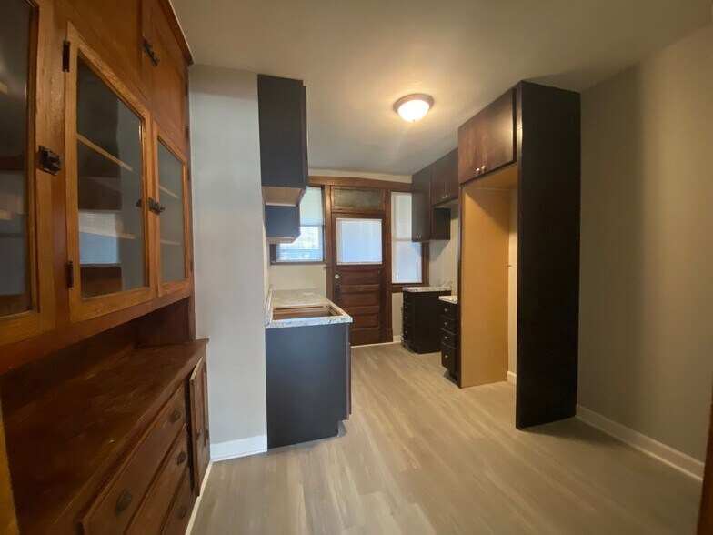 Building Photo - 2609 N Kostner Ave