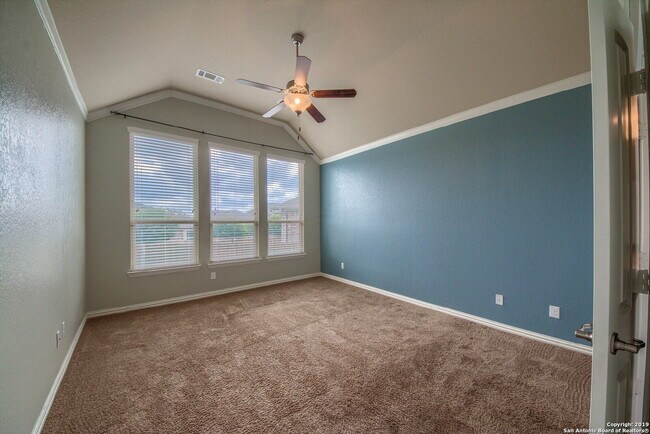 Building Photo - Gorgeous home in the elegant Stillwater Ranch Subdivision is available for immediate move-in.