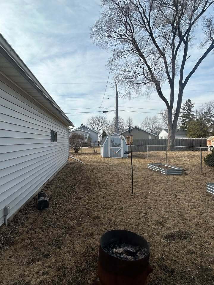Yard 2 - 619 Northern Ave