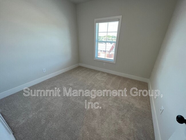 Building Photo - 859 Duck Walk Wy