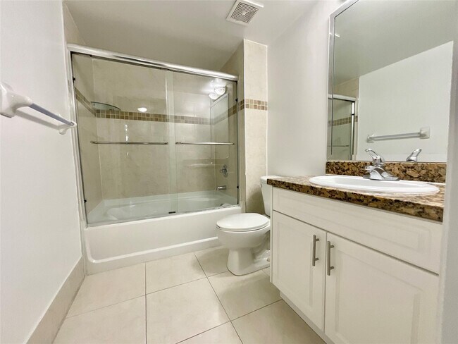 Building Photo - 9357 SW 77th Ave