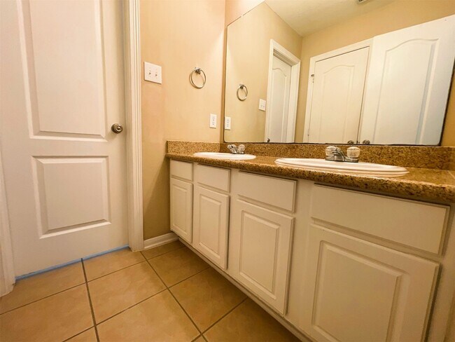 Building Photo - 26311 Meadow Dawn Ln