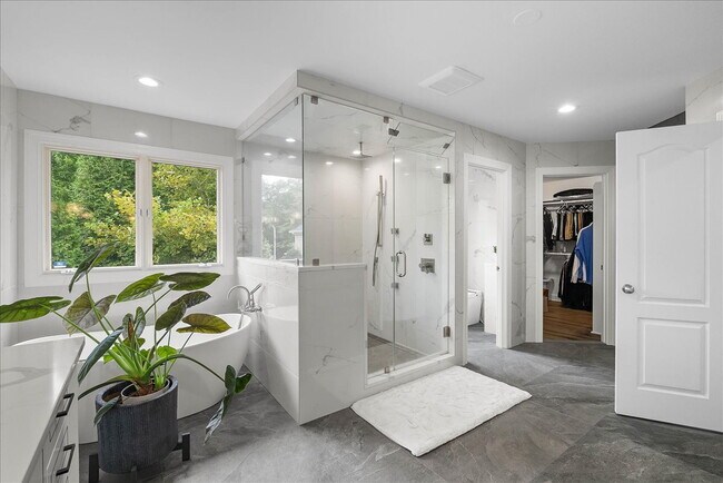 Building Photo - Your New Home Awaits