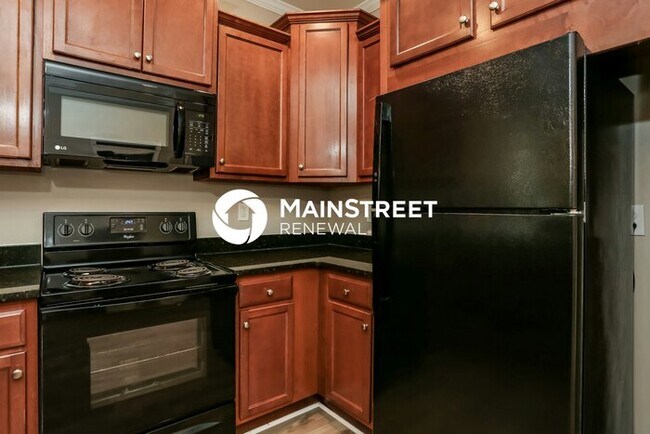 Building Photo - 4 Bedroom Pet-Friendly Home in Atlanta, GA with Main Street Renewal