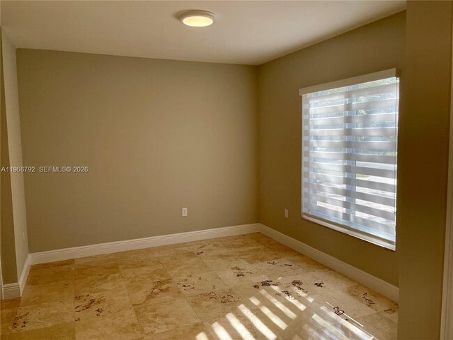 Building Photo - 3191 Ohio St