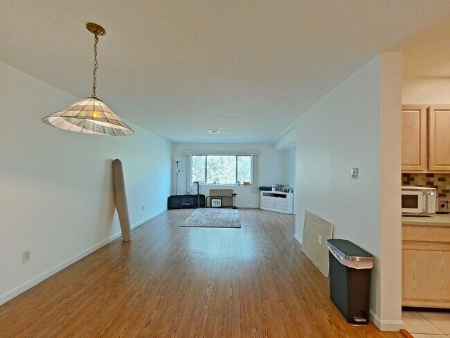 Building Photo - 85 E Squantum St