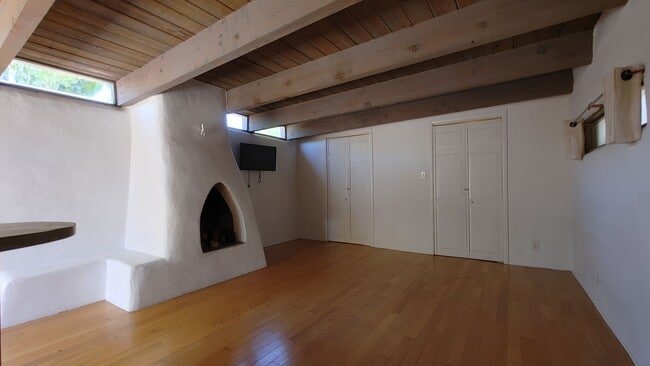 Building Photo - Coming Soon! Old Town Charm! 2 Bedroom Hou...