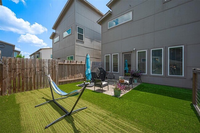 Building Photo - 6804 Rocinante Ln