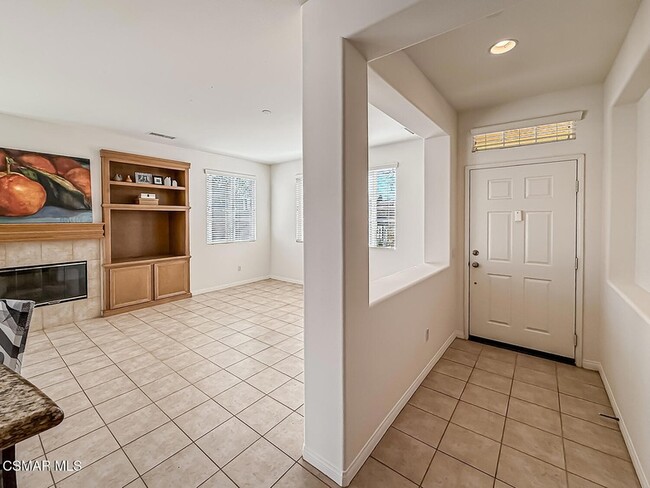 Building Photo - 2930 Esperanza Way