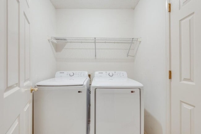 Building Photo - 3625 Palisade Park Dr