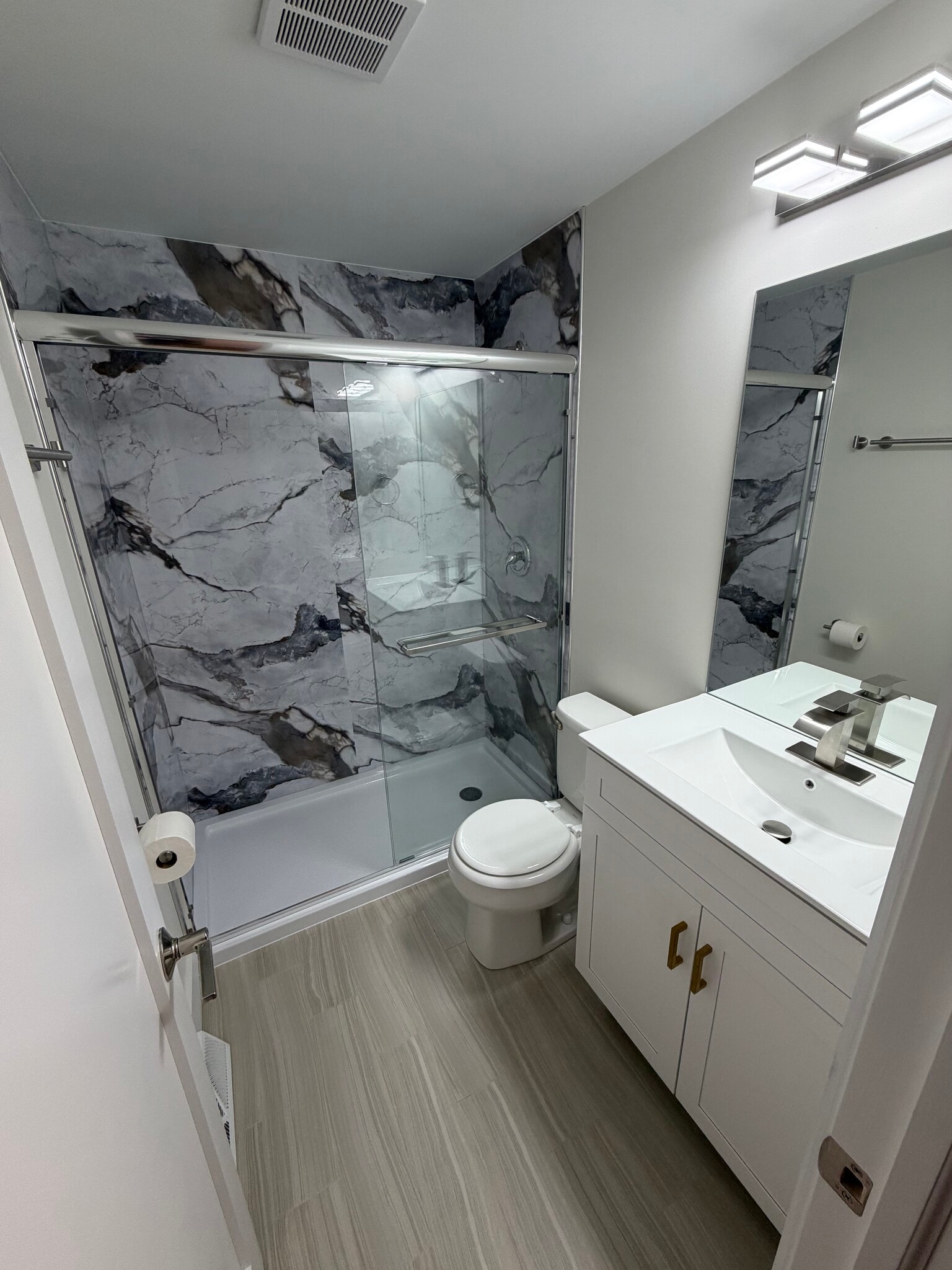 Building Photo - 157 Marine Dr