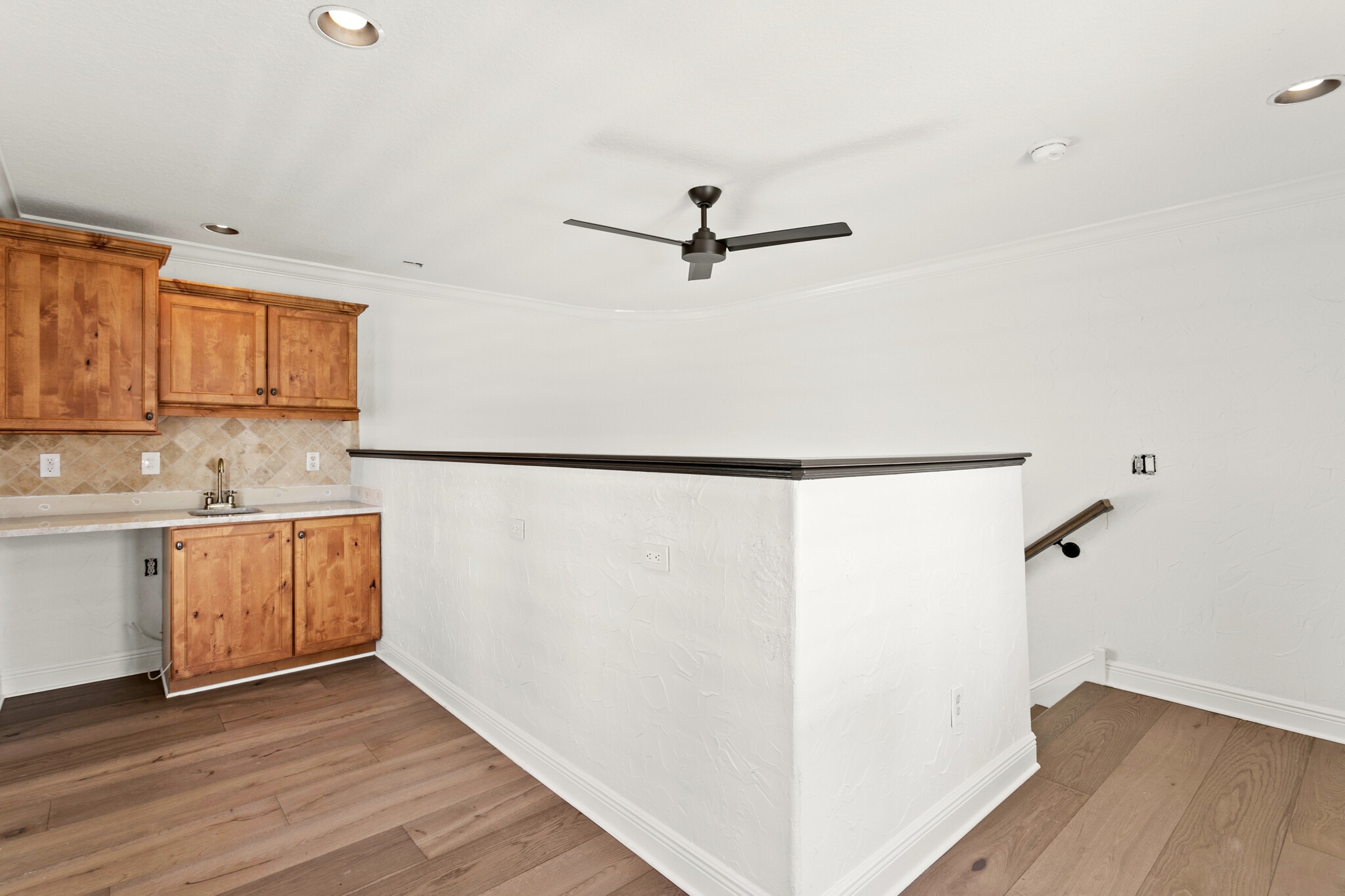 Building Photo - 2936 W Knights Ave