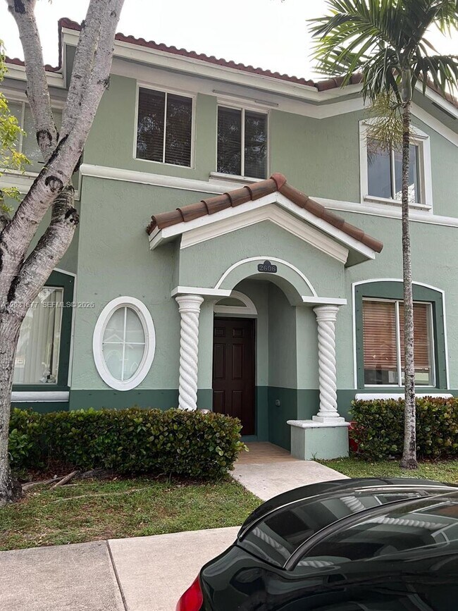 Building Photo - 2606 SE 15th Pl