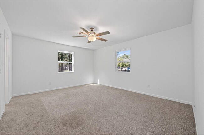 Building Photo - 170 Walter Dr