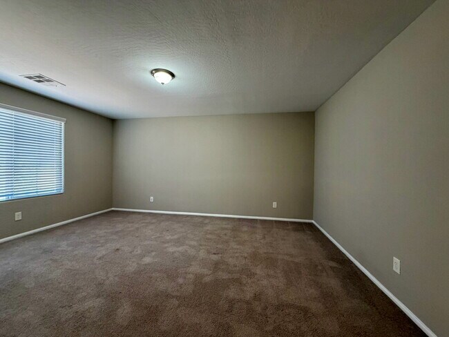 Building Photo - TWO STORY 3 BED 2.5 BATH HOME WITH SOLAR.