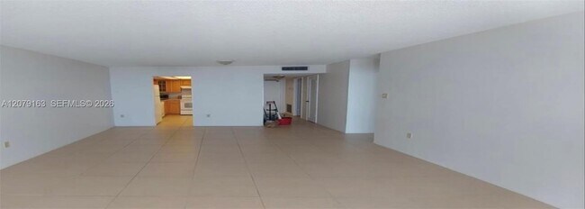 Building Photo - 18011 Biscayne Blvd
