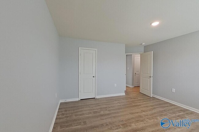 Building Photo - 1044 Pilgrim Ln