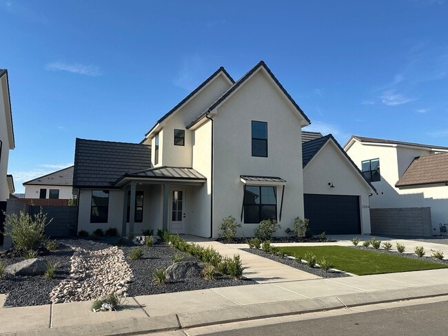 Building Photo - Desert Horizon!! BEAUTIFUL BRAND NEW 4 bed...