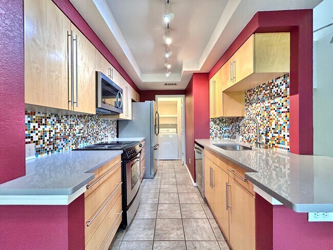 Building Photo - Stylish 2/BR 2/BA Home with Covered Balcon...