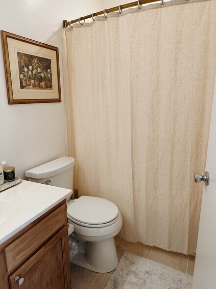 Building Photo - 9524 Clocktower Ln