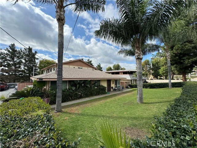 Building Photo - 8863 San Bernardino Rd