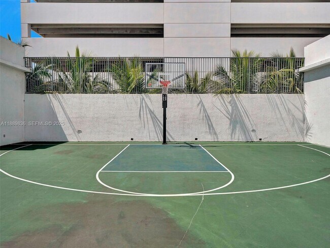 Building Photo - 3029 NE 188th St